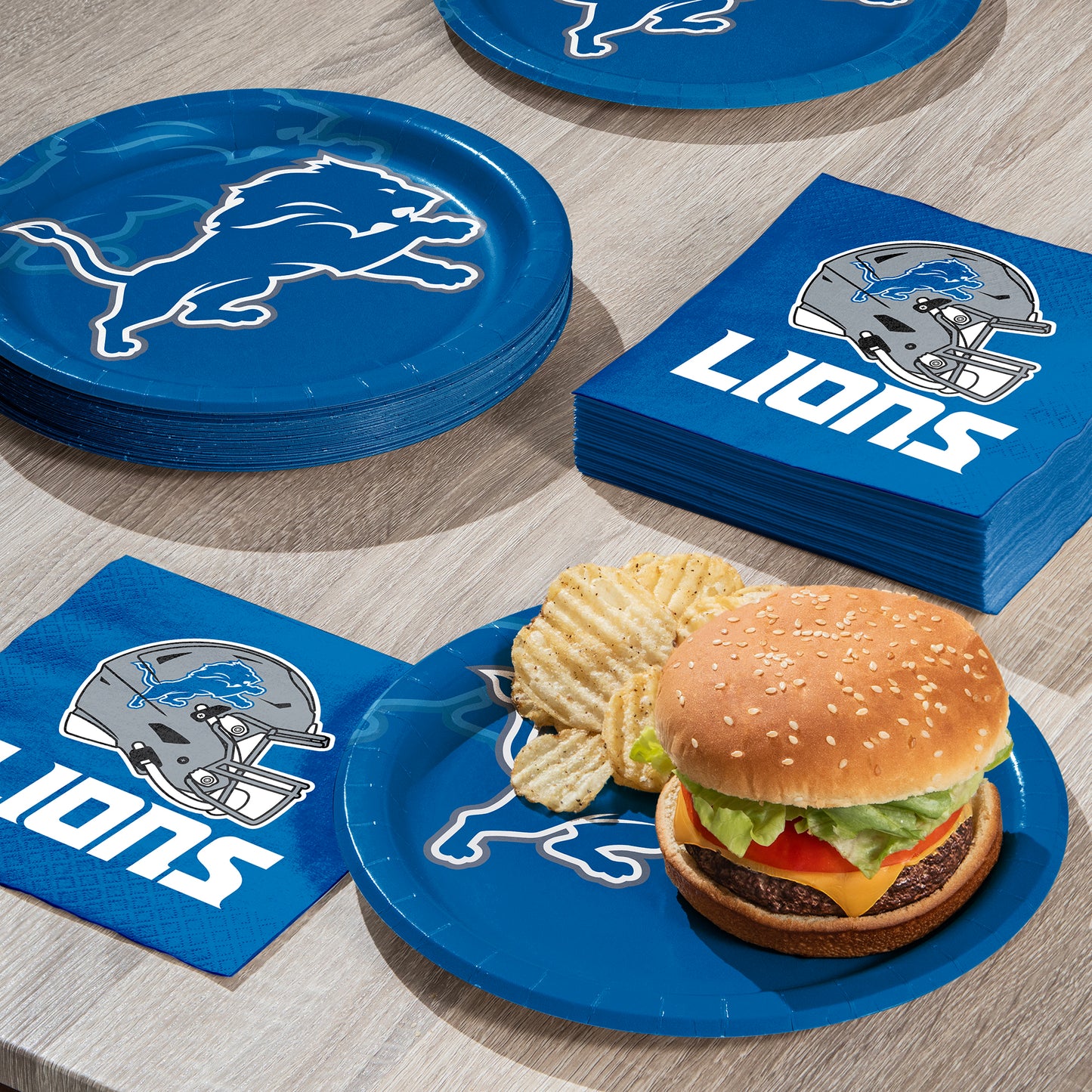 Detroit Lions Dinner Plates 96 ct