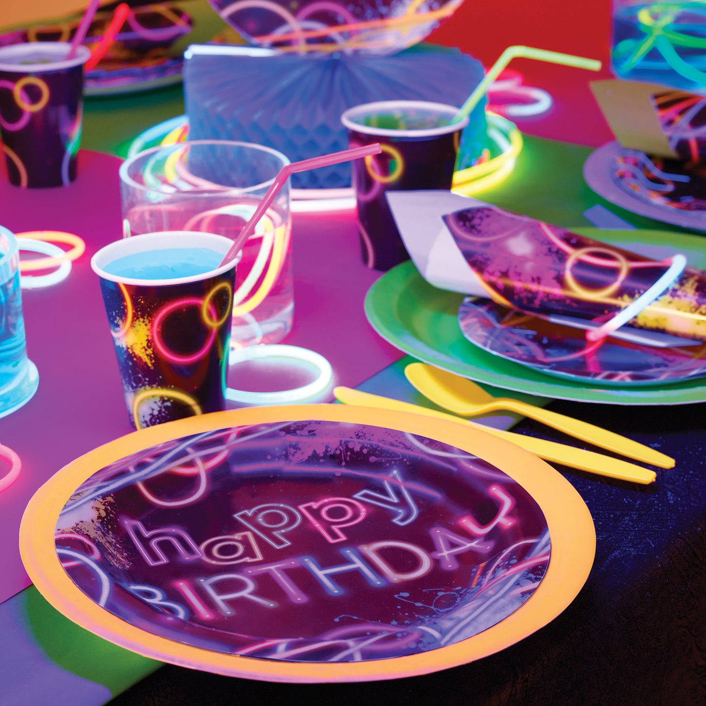 Glow Party 9 oz Hot & Cold Cups 96 ct