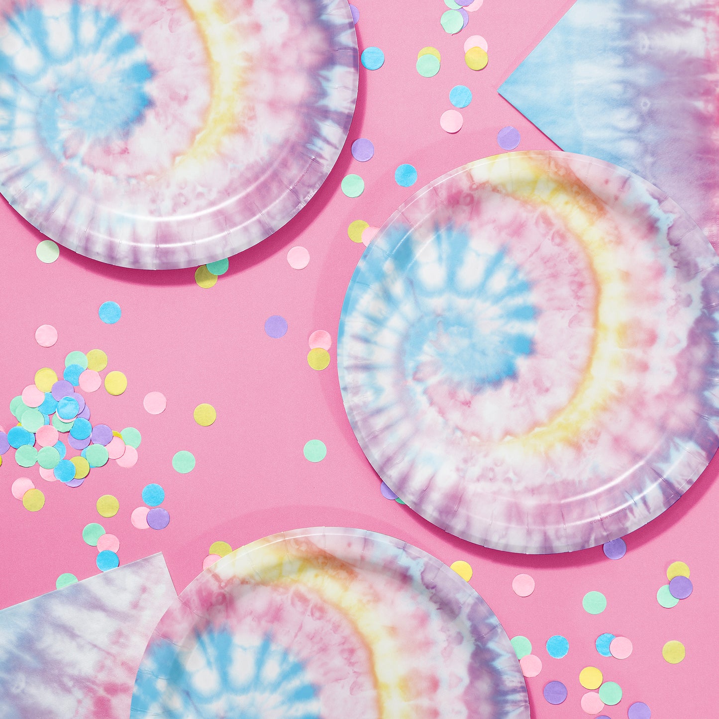 Tie Dye Party Dinner Plates 96 ct