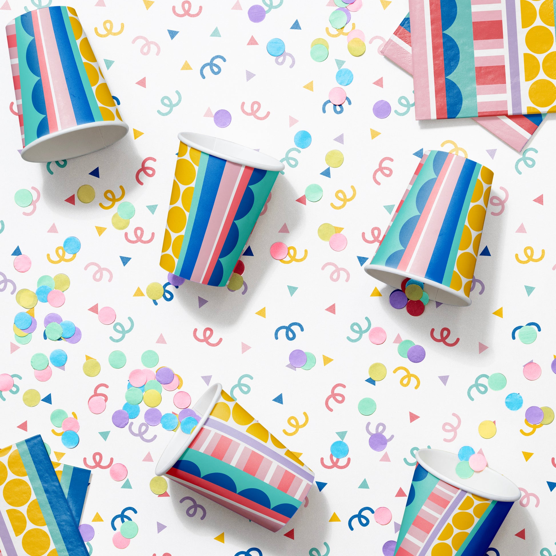 Party Patterns Hot or Cold Paper Cups 96 ct Lifestyle Image
