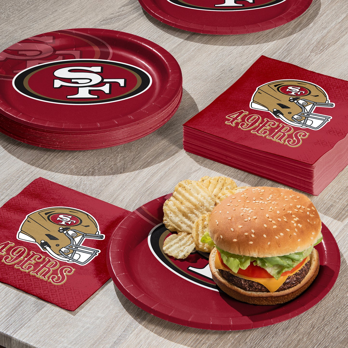 San Francisco 49ers Dinner Plates 96 ct