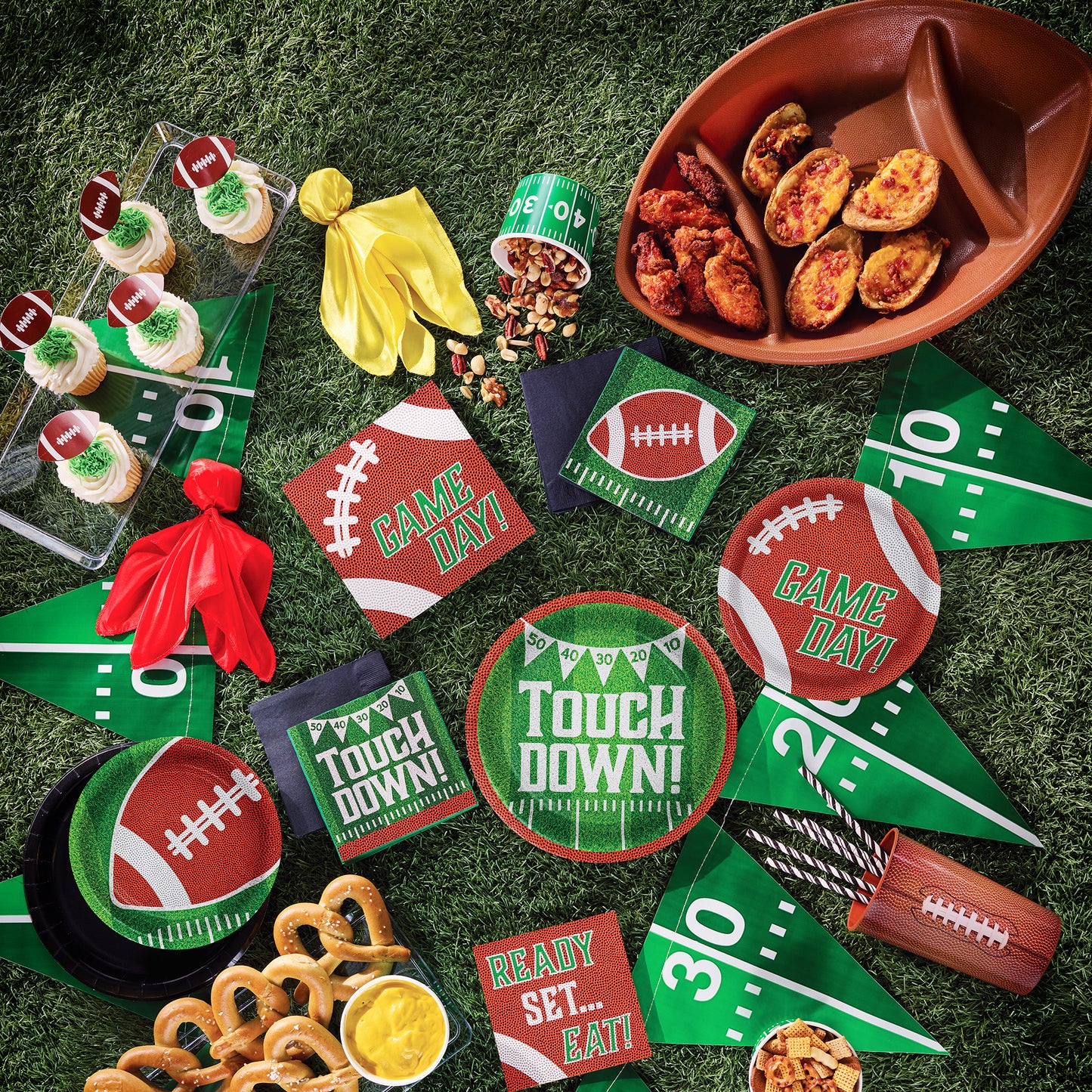 Football Chip and Dip Trays 6 ct